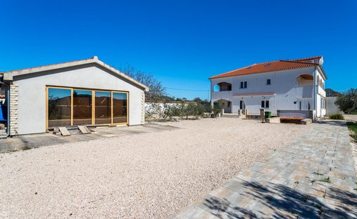 Villa a Opcina Tisno, Regione di Sebenico e Tenin, Croazia 1