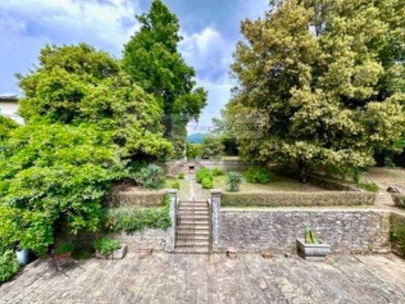 Villa in Castiglione di Garfagnana, Tuscany, Italy 4 - 15432485