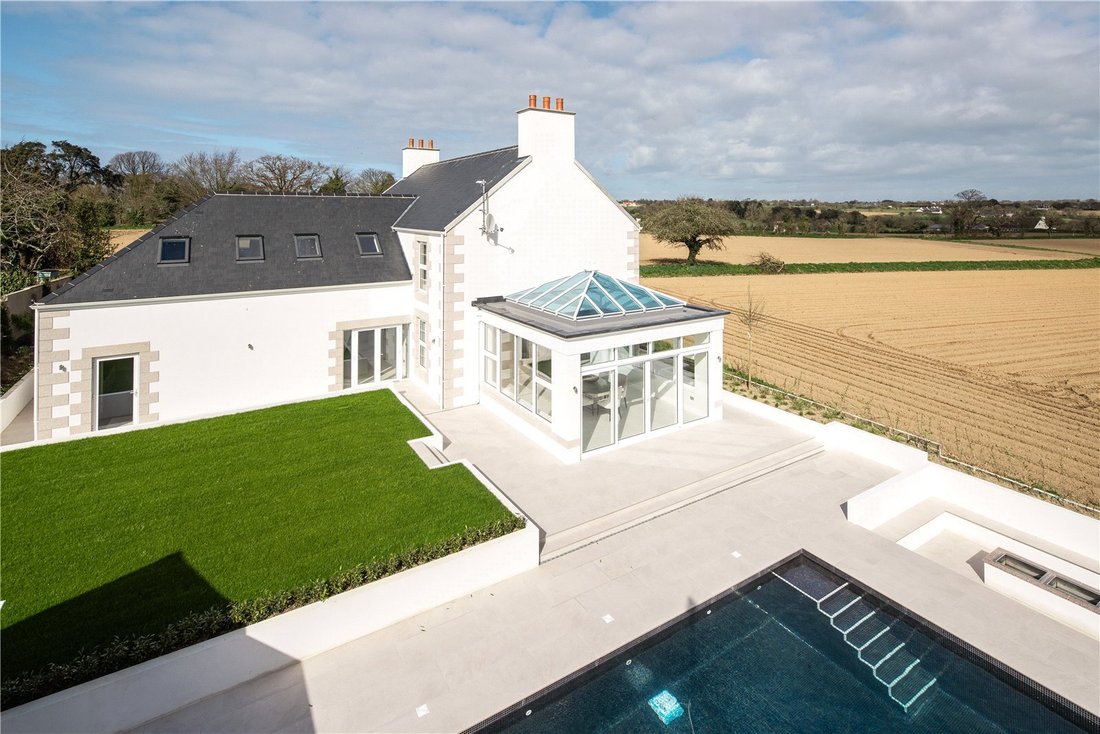 House in England 3 - 15430908