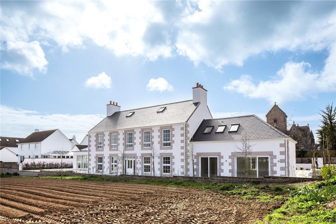 House in England 1 - 15430908