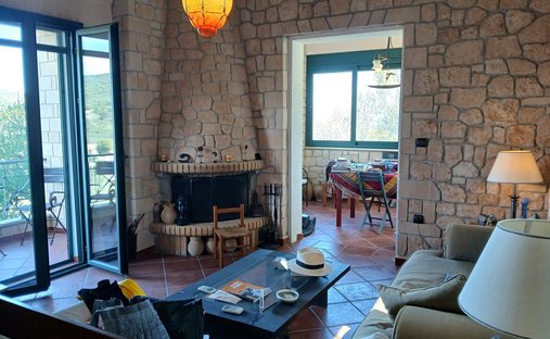 Casa in Egina, Attica, Grecia 1