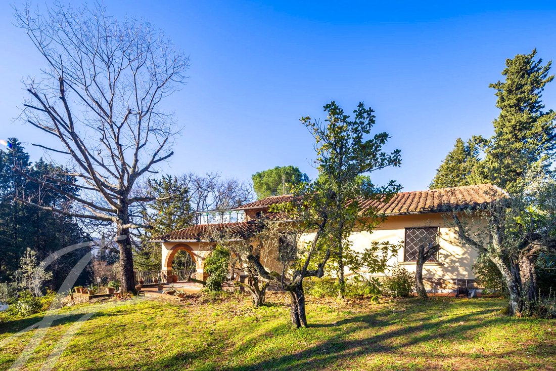 Villa in Pian di Mugnone, Tuscany, Italy 5 - 15436894