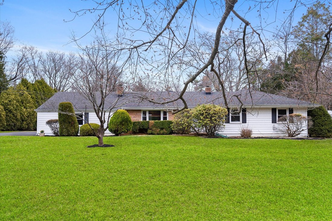 House in North Middletown, New Jersey, United States 1 - 15437820