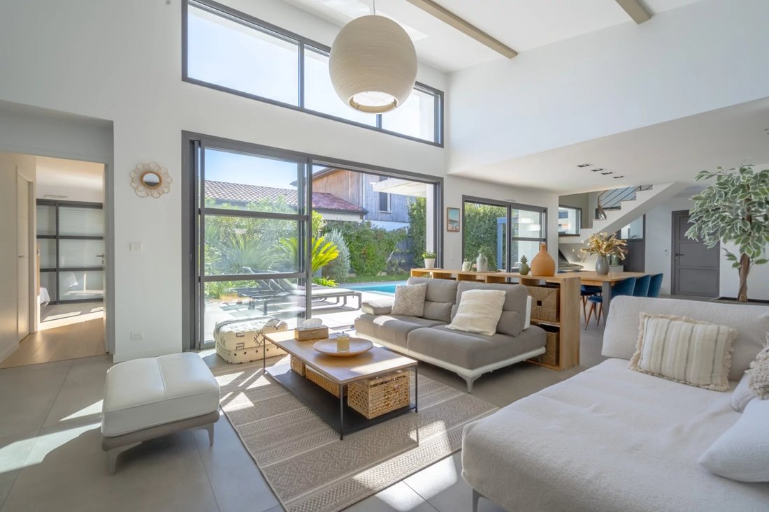 Villa in Anglet, Nouvelle-Aquitaine, France 1 - 15437324