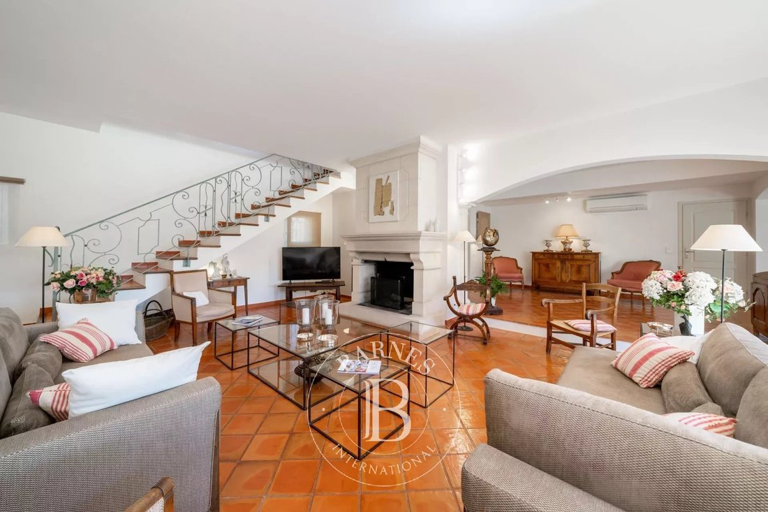 Villa in Saint-Raphaël, Provence-Alpes-Côte d'Azur, France 5 - 15436791