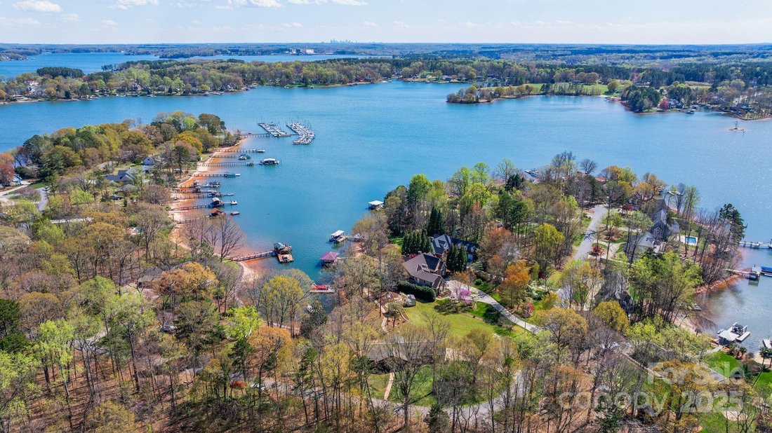 House in Denver, North Carolina, United States 3 - 15438042