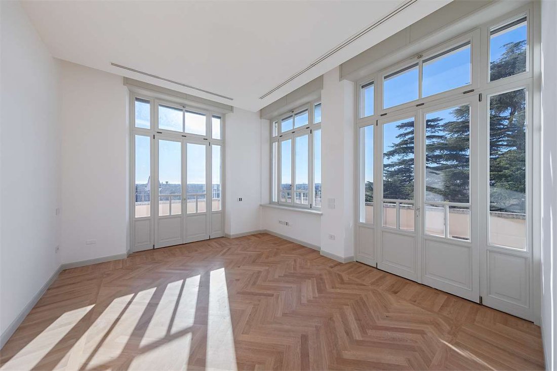 Apartment in Desenzano Centro, Desenzano del Garda, Lombardy 3 - 15440316