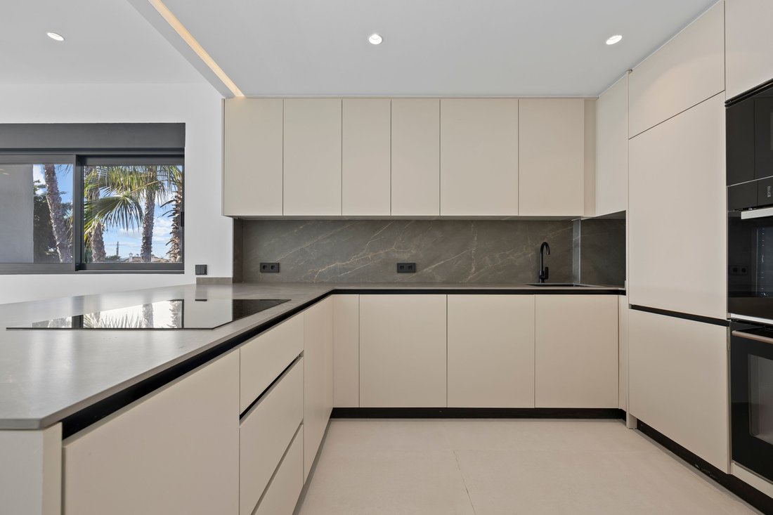 Apartment in Estepona, Andalusia, Spain 3 - 15440016