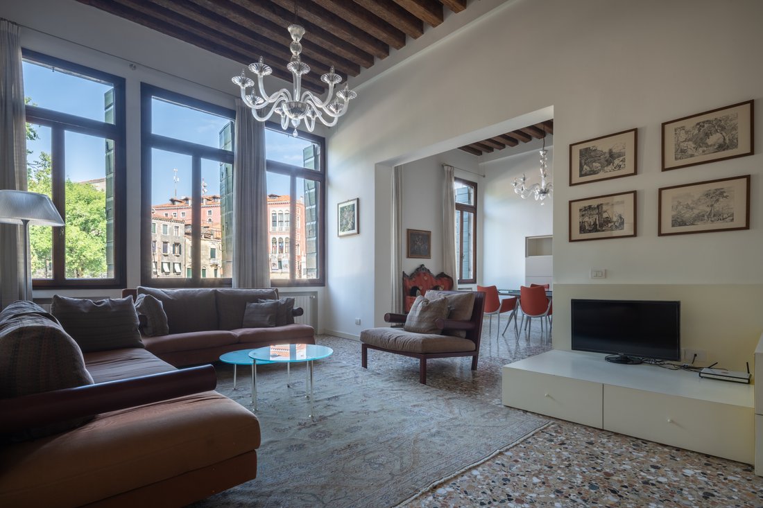 Apartment in Saint Paul, Venice, Italy 3 - 15443151