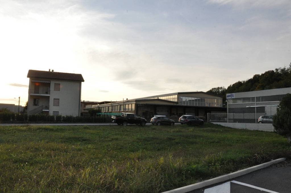 Terrain à Oggiono, Lombardie, Italie 3 - 15439876