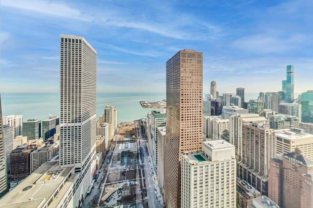 Condo in Chicago, Illinois, United States 2 - 15442035