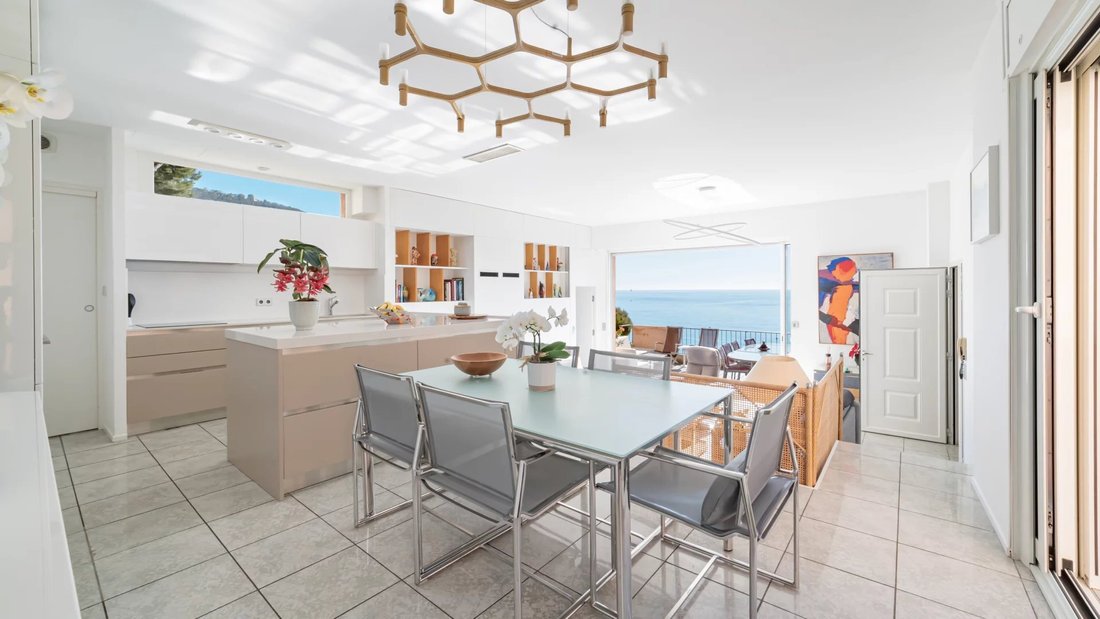 Villa in Èze, Provence-Alpes-Côte d'Azur, France 5 - 15438627