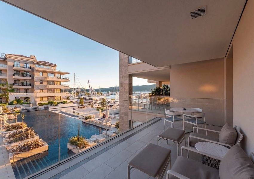 Apartment in Tivat, Tivat Municipality, Montenegro 2 - 15438849