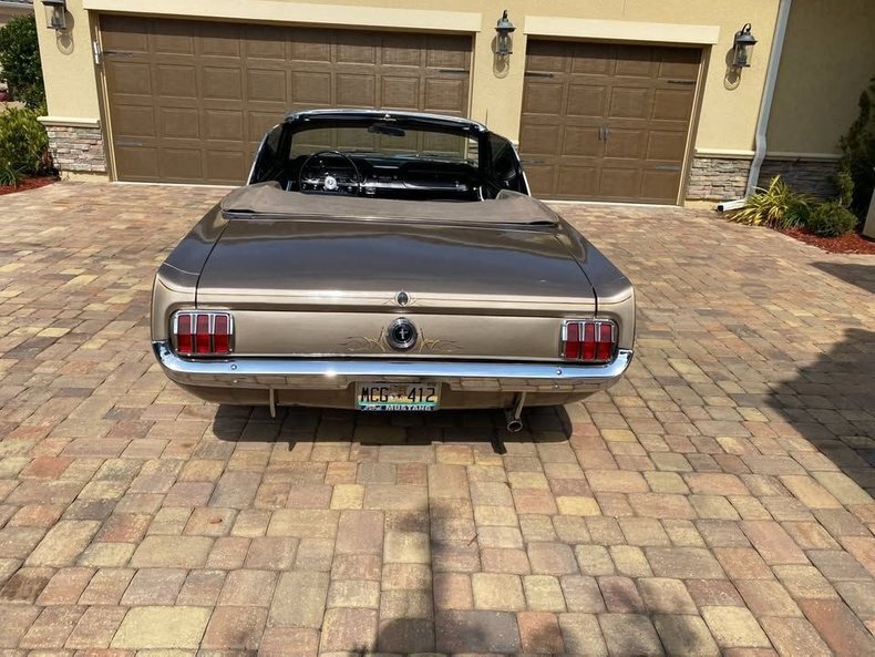 Cabriolet in Glendale, United States 3 - 15441628