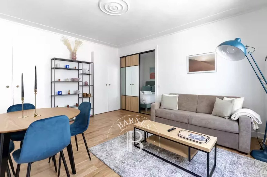 Apartment in Triangle d'Or, Paris 8e Arrondissement, Paris 3 - 15438943