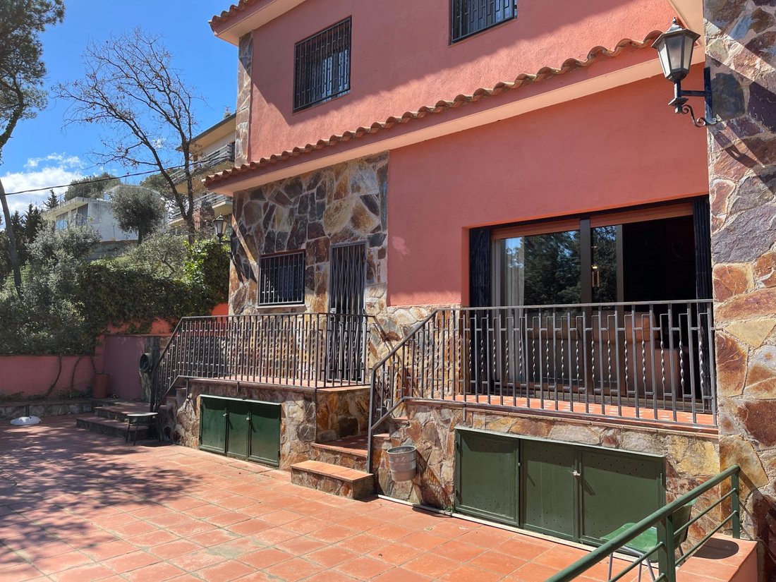 House in Llinars del Valles, Catalonia, Spain 3 - 15440739