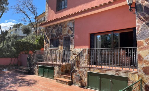 House in la Roca del Valles, Catalonia, Spain 1