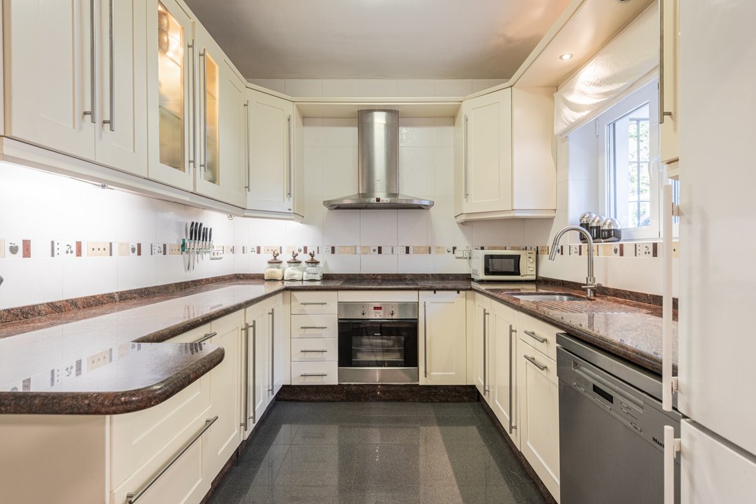Villa in Marbella, Andalusia, Spain 5 - 15438553