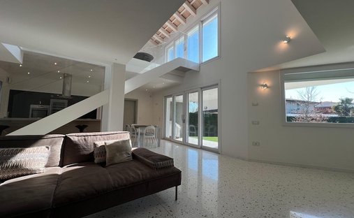 House in Campolongo Maggiore, Veneto, Italy 1