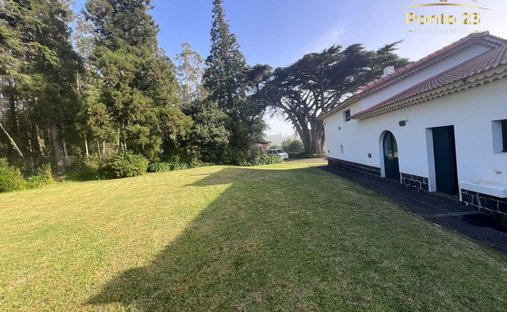 Villa in Santo Antonio da Serra, Madeira, Portugal 1
