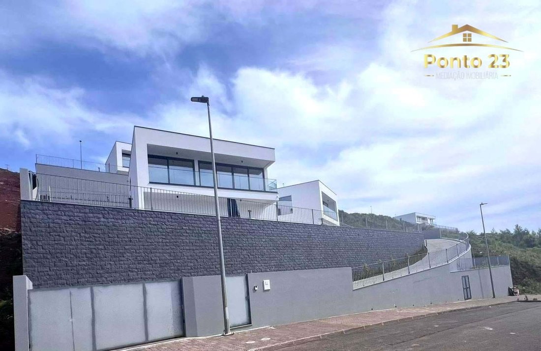 Villa in Santa Cruz, Autonome Region Madeira, Portugal 1 - 14134530