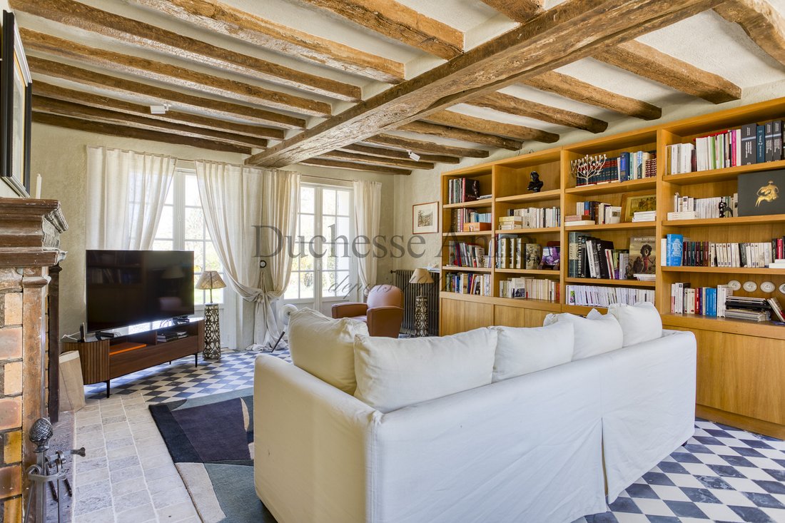 Whispers of Stone & Light: A Restored 17th-Century Haven Near Montfort-l’Amaury