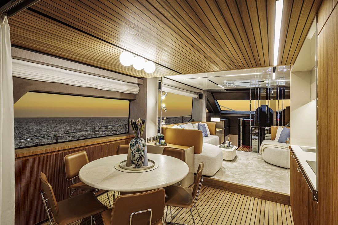 Flybridge in France 2 - 15438982