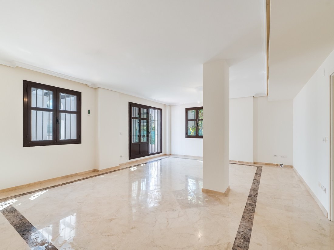 Apartment in Nueva Andalucia, Marbella, Spain 4 - 15440586