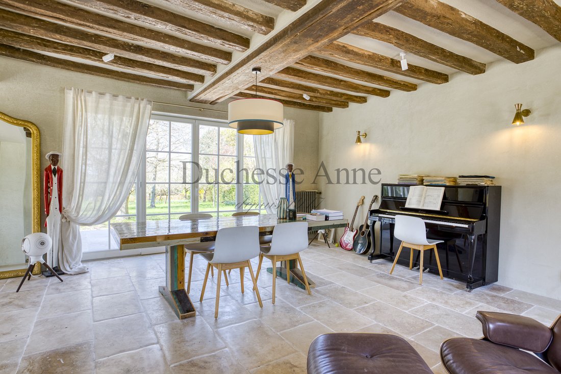 Whispers of Stone & Light: A Restored 17th-Century Haven Near Montfort-l’Amaury