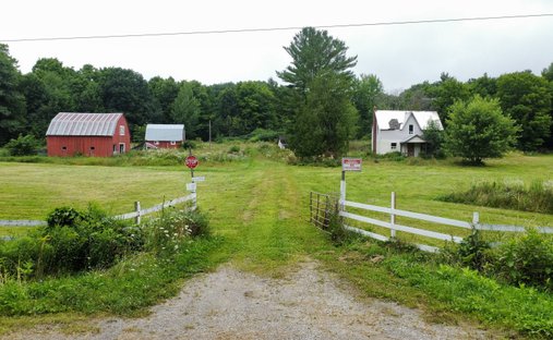 Farm Ranch in Gravenhurst, Ontario, Canada 1