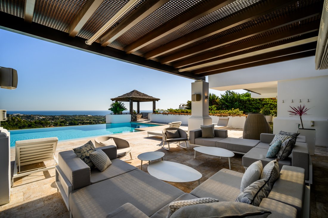 Villa in Cancelada, Estepona, Andalusia 2 - 15442147