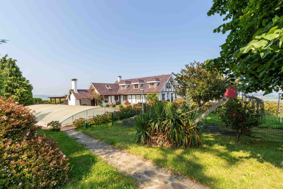 Villa in Medio Cudeyo, Cantabria, Spain 5 - 15441578