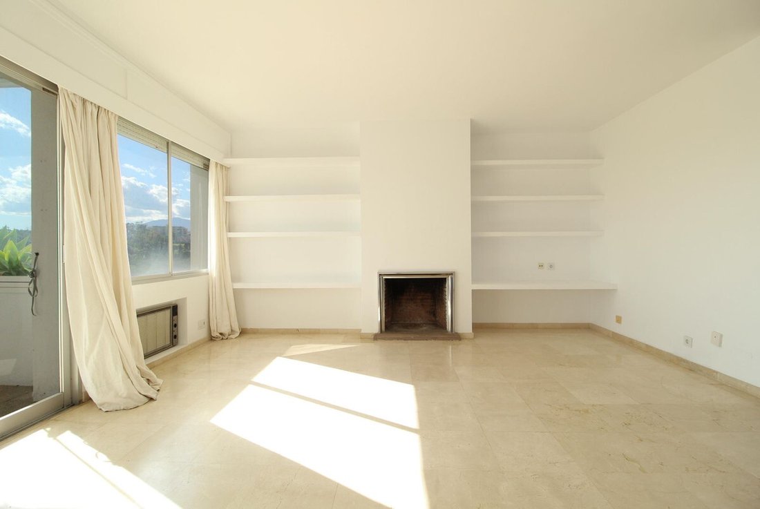 Apartment in Marbella, Andalusia, Spain 3 - 15438578