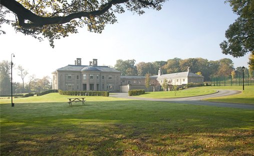 House in Craignant, Morda, England 1