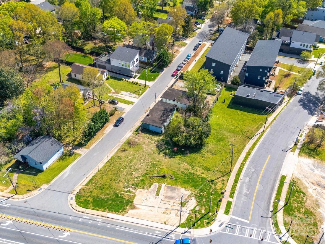 Land in Charlotte, North Carolina, United States 5 - 15439835