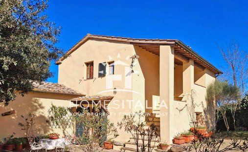Country House in San Casciano dei Bagni, Tuscany, Italy 1