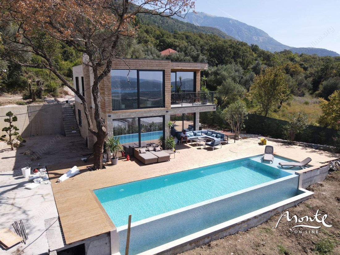 Villa in Tivat, Tivat Municipality, Montenegro 5 - 15451121