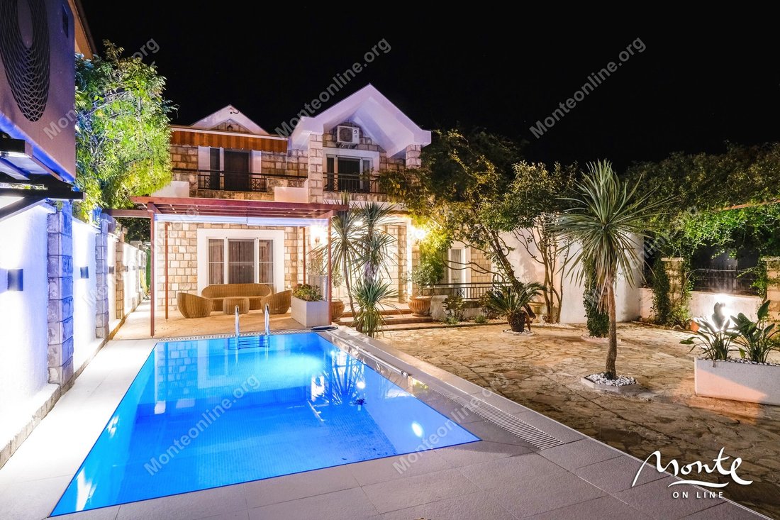 House in Tivat, Tivat Municipality, Montenegro 1 - 15451254
