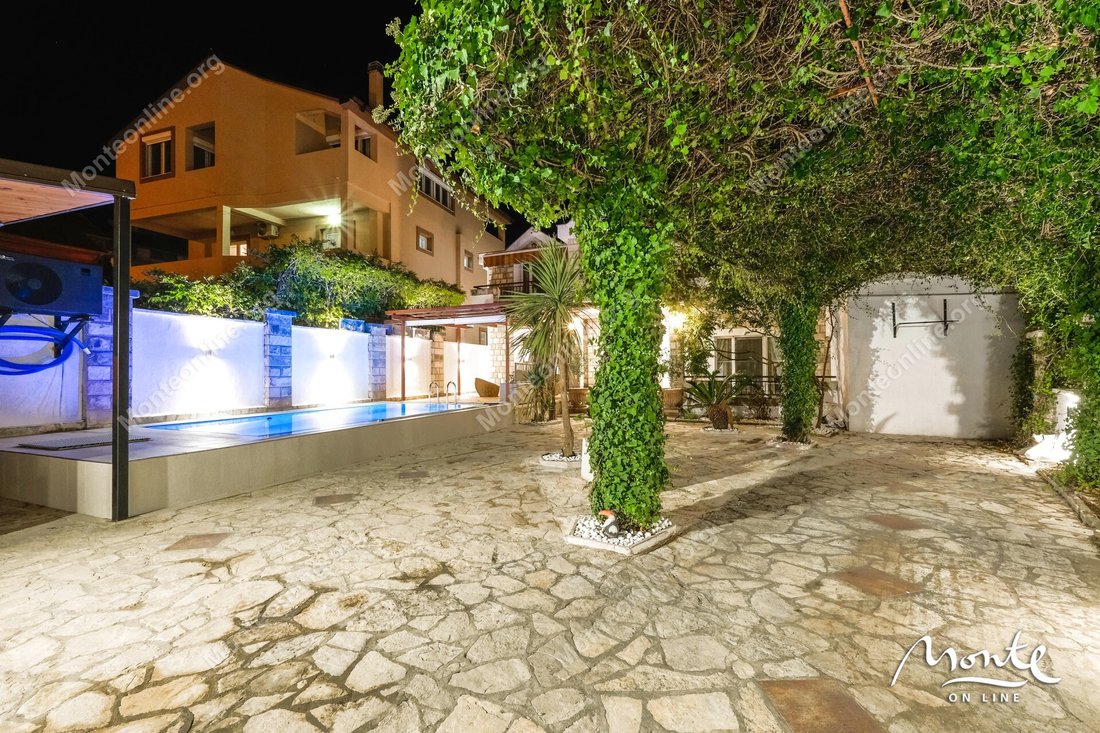 House in Tivat, Tivat Municipality, Montenegro 2 - 15451254