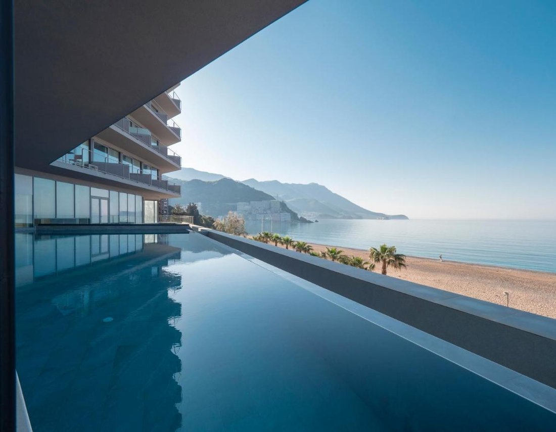 Apartment in Rafailovići, Budva Municipality, Montenegro 1 - 15451261