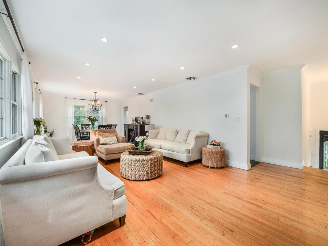 House in Spring Valley, New York, United States 5 - 15445985