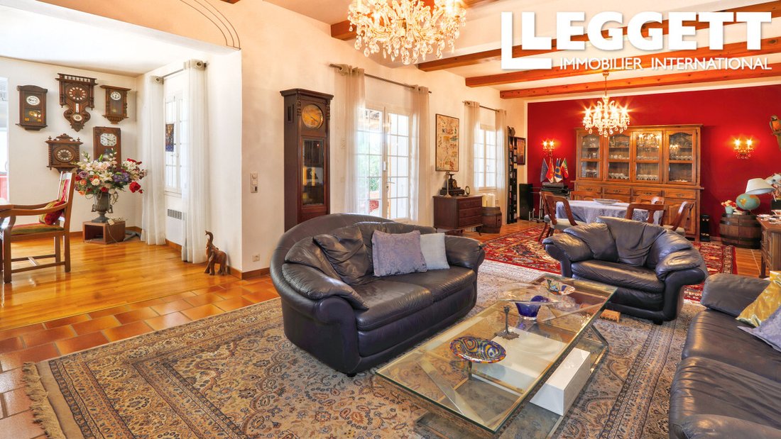 Villa in Rustrel, Provence-Alpes-Côte d'Azur, France 5 - 14331240