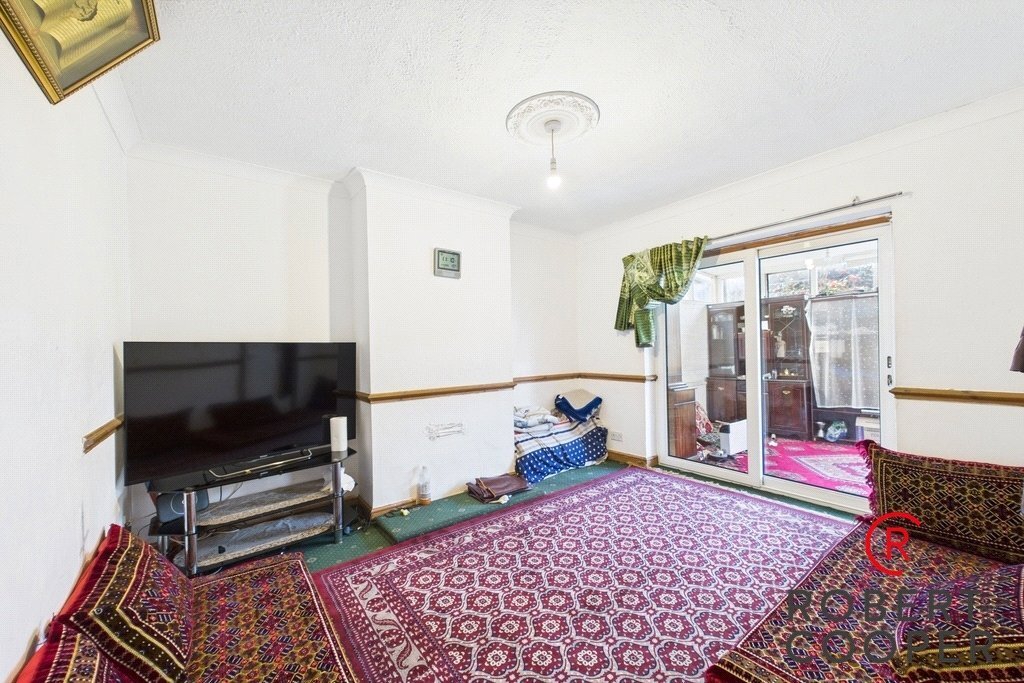 House in Kingsend, Hillingdon, England 2 - 15445134