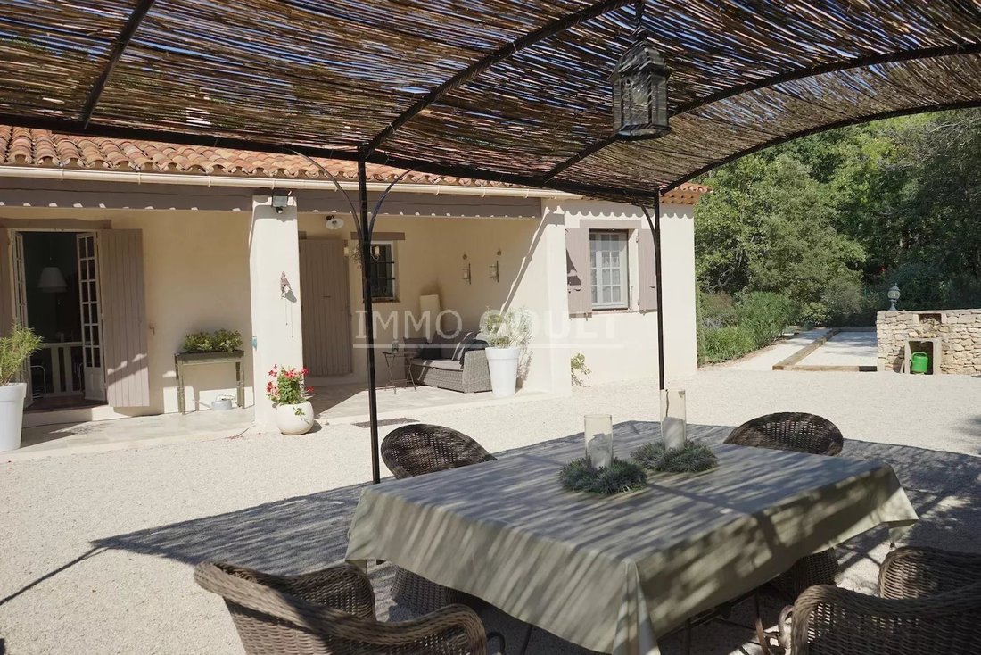 House in Lacoste, Provence-Alpes-Côte d'Azur, France 2 - 15448821