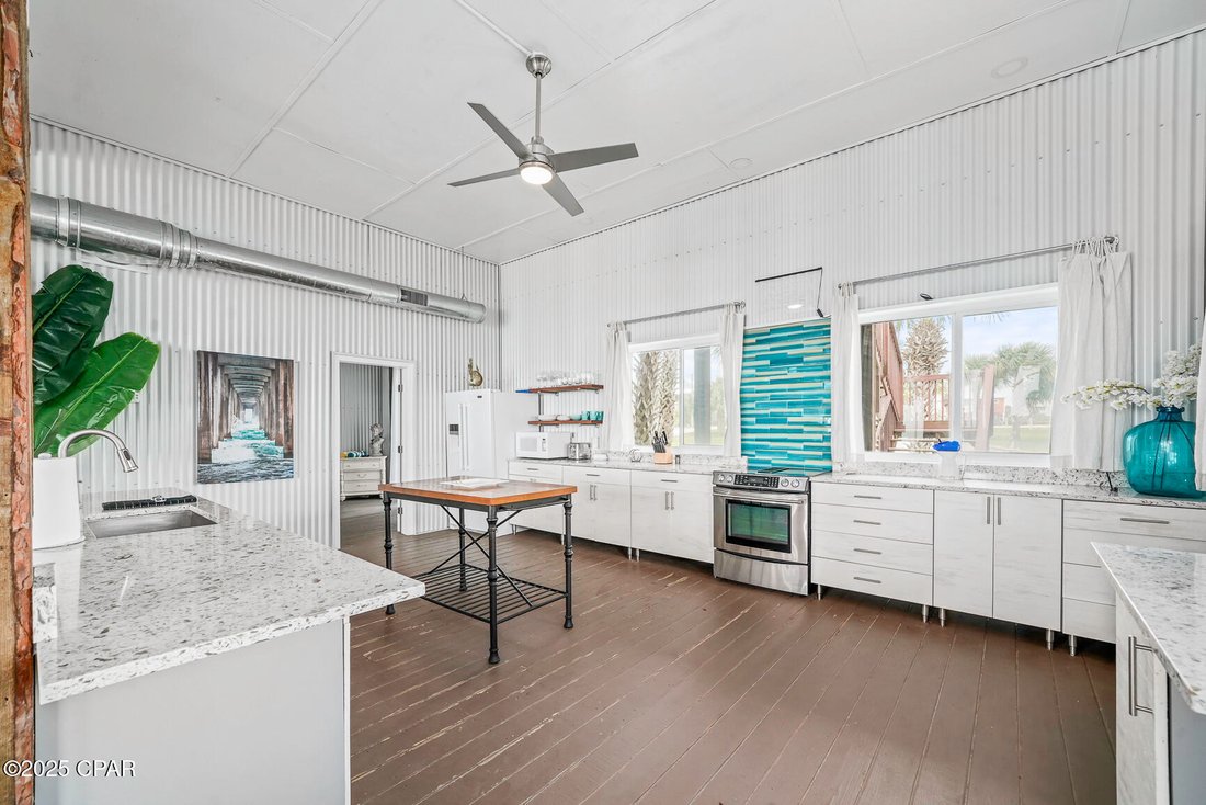 House in Port St. Joe, Florida, United States 2 - 15450934