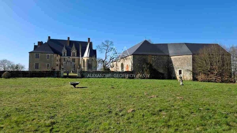 Superb Historic 15th Century In Sablé Sur Sarthe, Pays De La Loire, France For Sale (15446378)