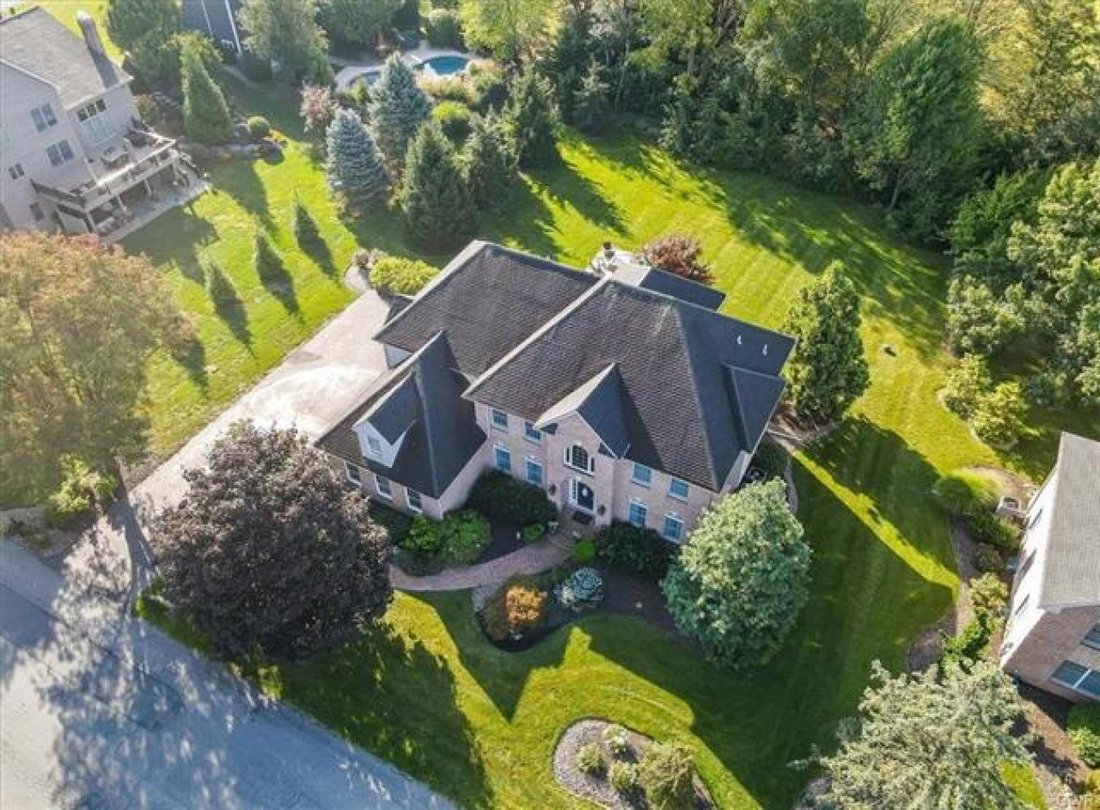 House in Bethlehem, Pennsylvania, United States 2 - 15445984