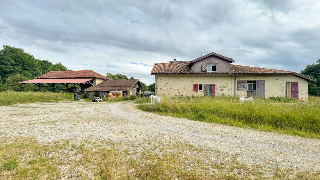 House in Saint-Martin-de-Hinx, Nouvelle-Aquitaine, France 1 - 14373274