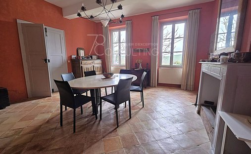 Château Villefranche De Lauragais 800.0 Sqm 12 Bedrooms
