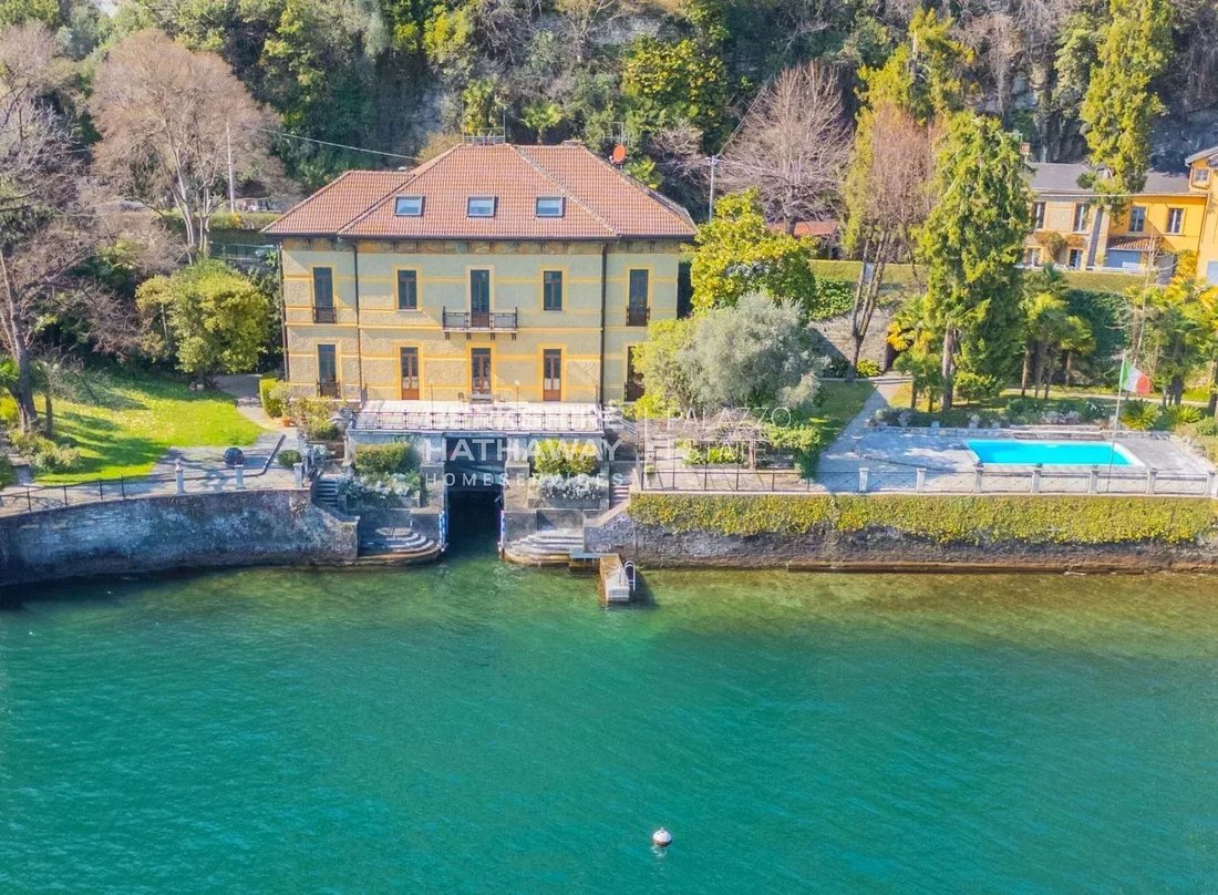 Villa à Moltrasio, Lombardie, Italie 1 - 15446344